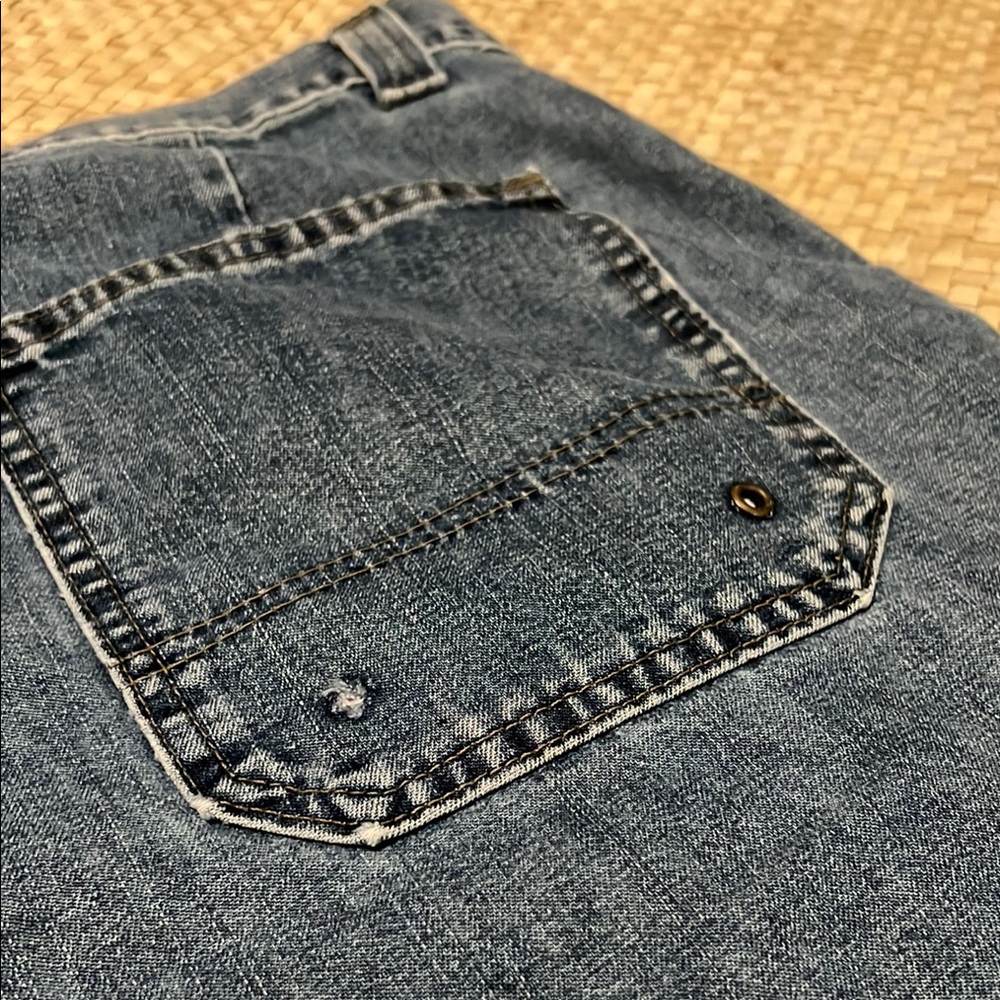 Lee Riveted Denim Women's Cargo Shorts ~ 16 - Picture 7 of 10